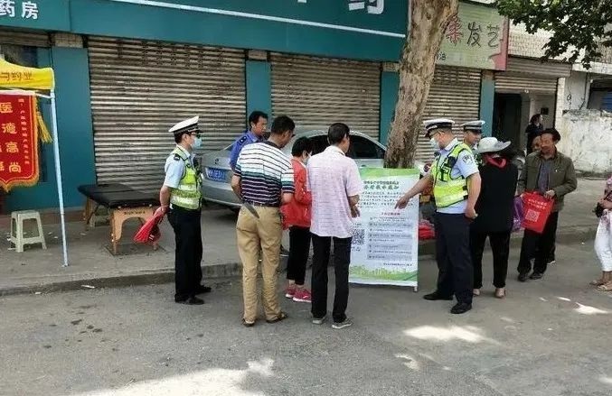 陕西：汉中交警“上门式”宣传推进电动车上牌进程